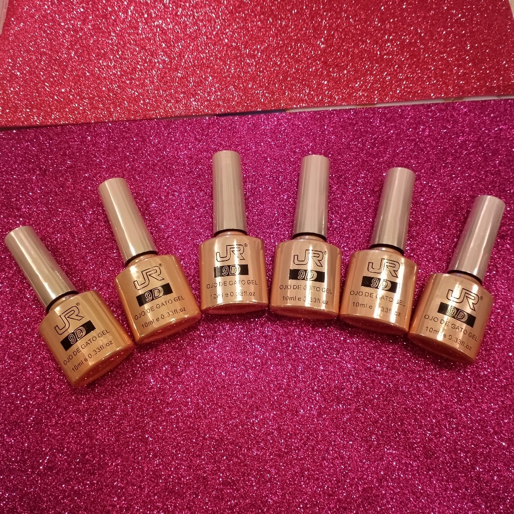 🥰Sold🥰 Nail Polish 💅 Cat's Eye